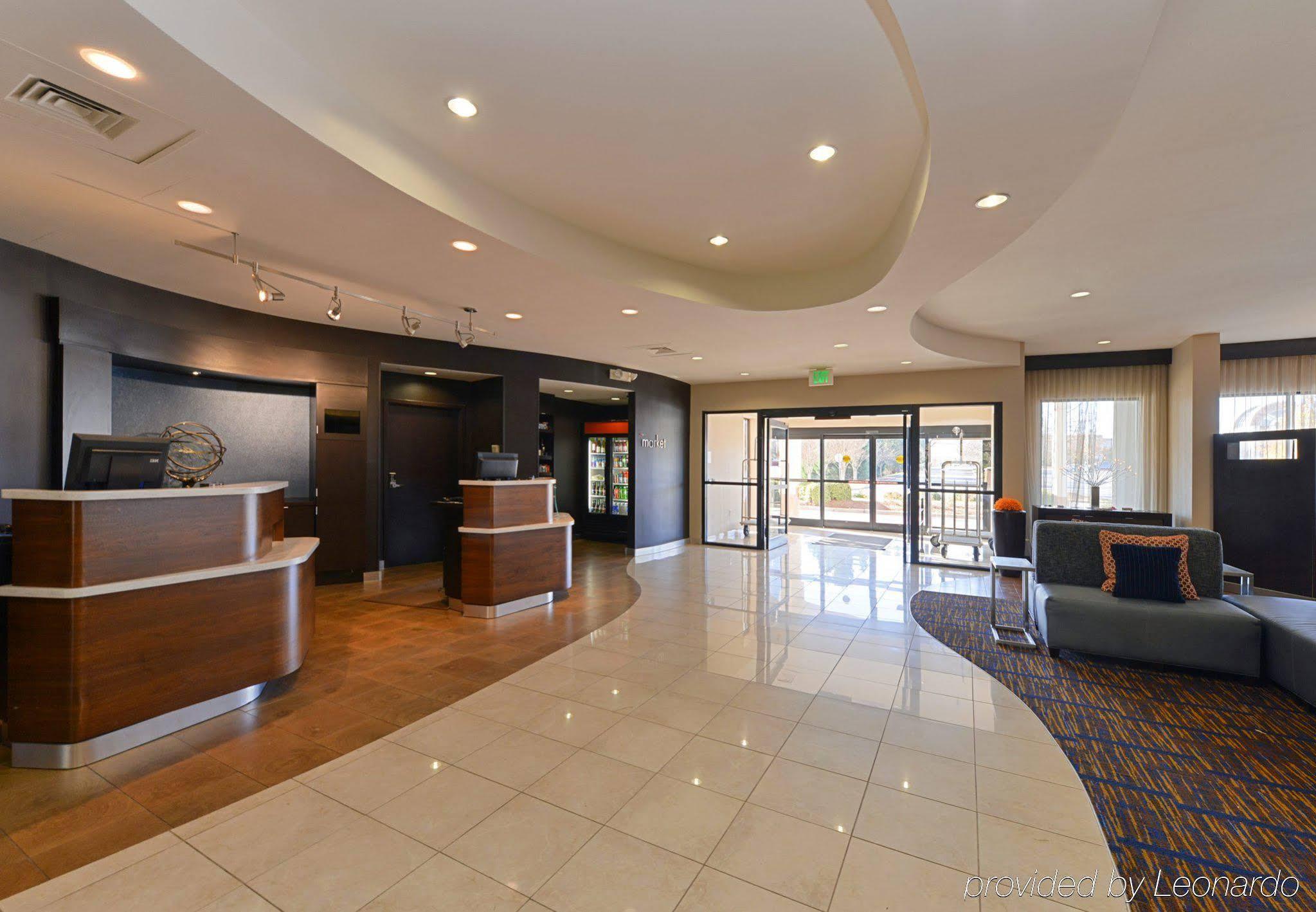 מלון Courtyard Highpoint מראה חיצוני תמונה